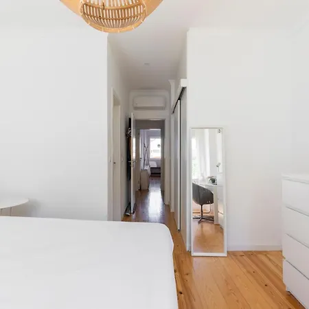 Διαμέρισμα Comfy 3 Bedroom Campo De Ourique *