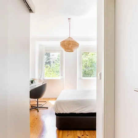 Comfy 3 Bedroom Campo De Ourique * Lisbona