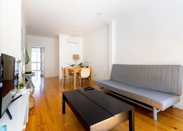 Comfy 3 Bedroom Campo De Ourique
