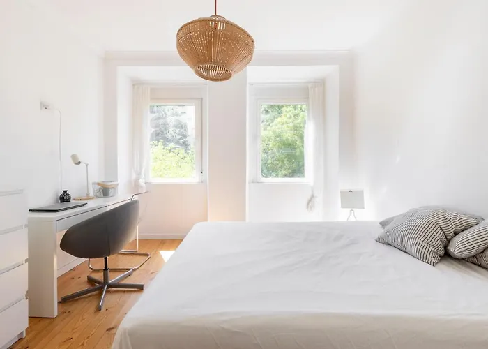 Comfy 3 Bedroom Campo De Ourique *