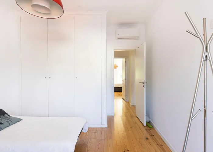Comfy 3 Bedroom Campo De Ourique