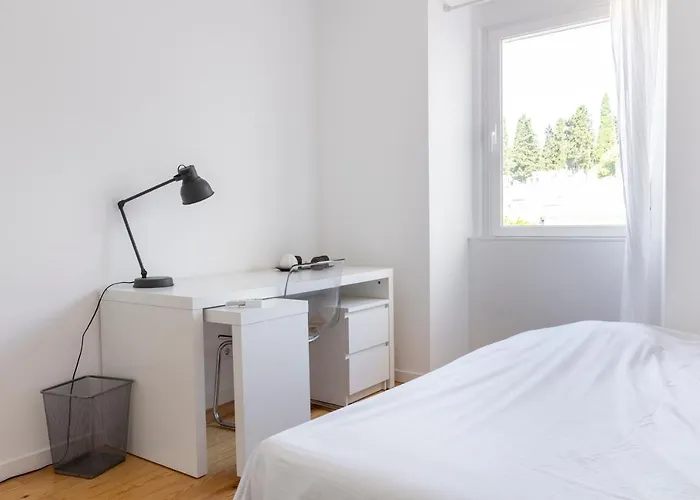 شقة Comfy 3 Bedroom Campo De Ourique *