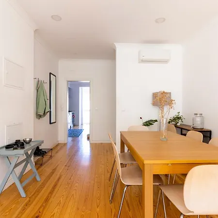 Comfy 3 Bedroom Campo De Ourique * Lisboa