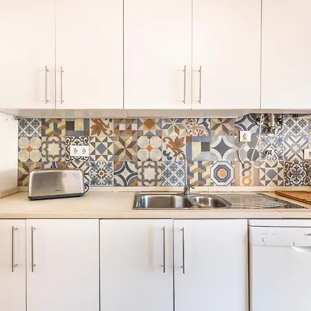 Comfy 3 Bedroom Campo De Ourique דירה ליסבון